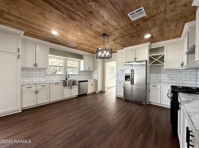 $1,500 | 1014 Napoleon Avenue, Sunset, LA 70584