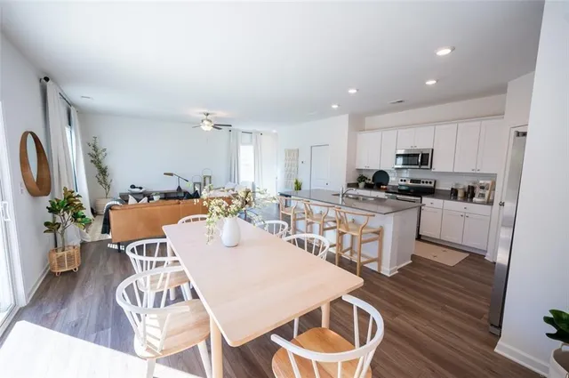 $2,161 | 6462 Waypoint Street, Unit ATLANTA, Flowery Branch, GA 30542