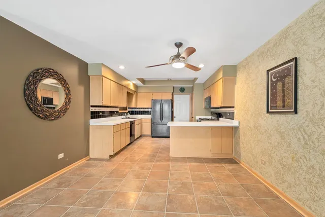 $335,000 | 7642 West 158th Court, Orland Park, IL 60462