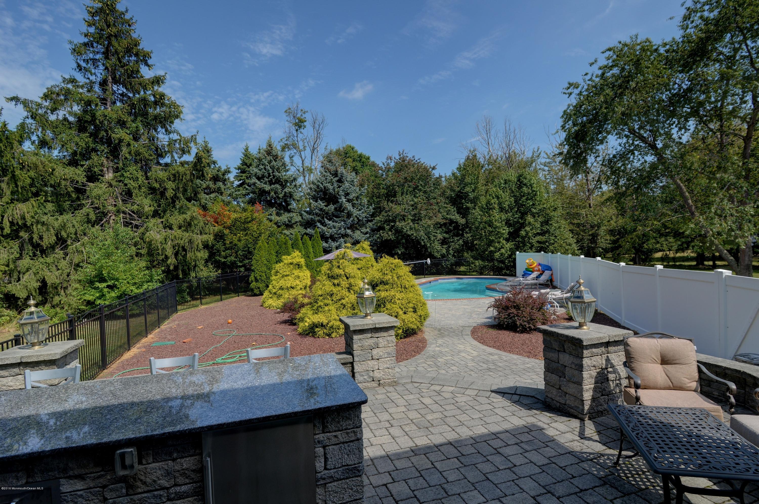 13 Liberty Road Marlboro, NJ 07746 - Photo 25 of 29 026_Patio
