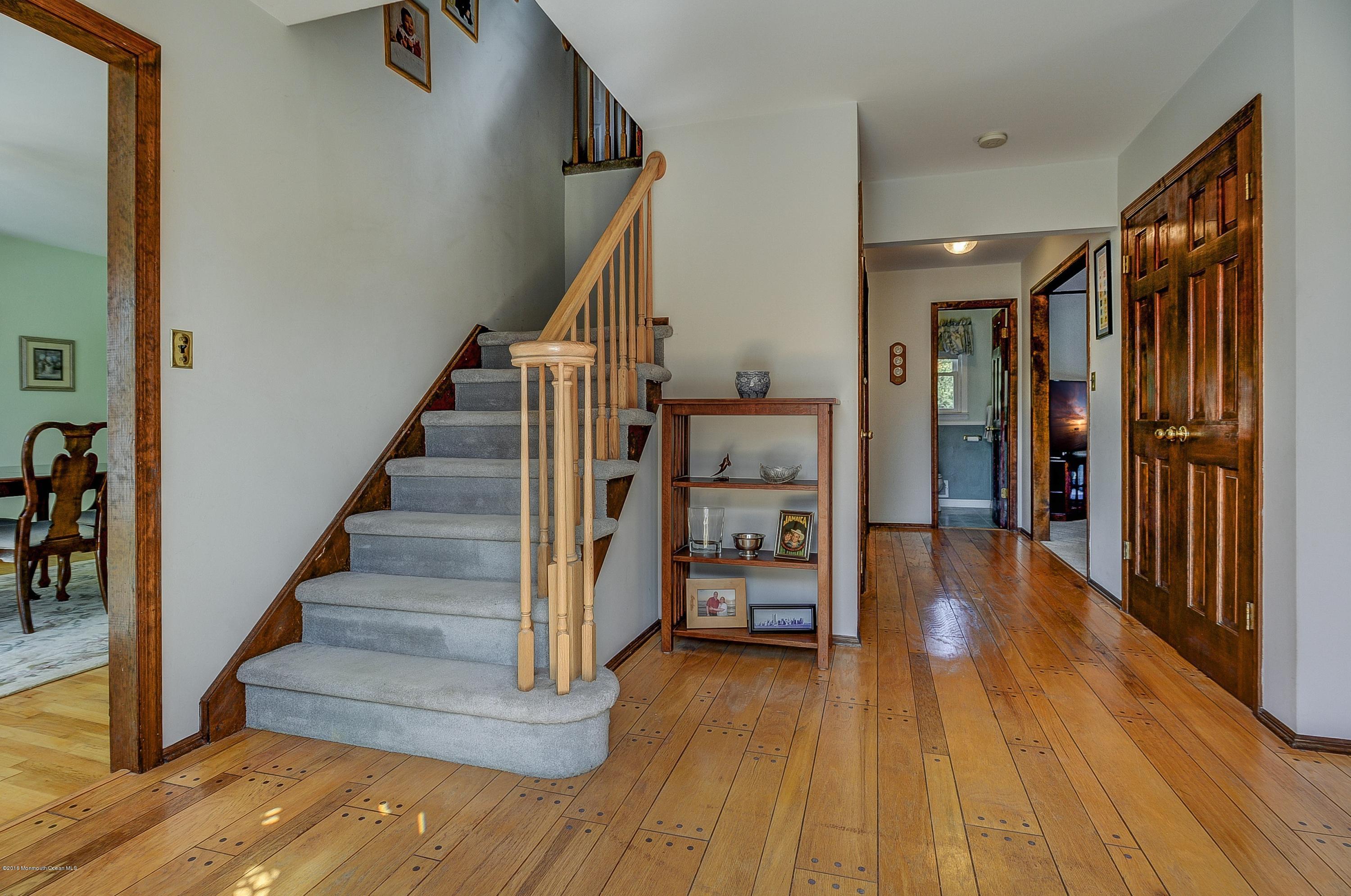 13 Liberty Road Marlboro, NJ 07746 - Photo 3 of 29 004_Foyer