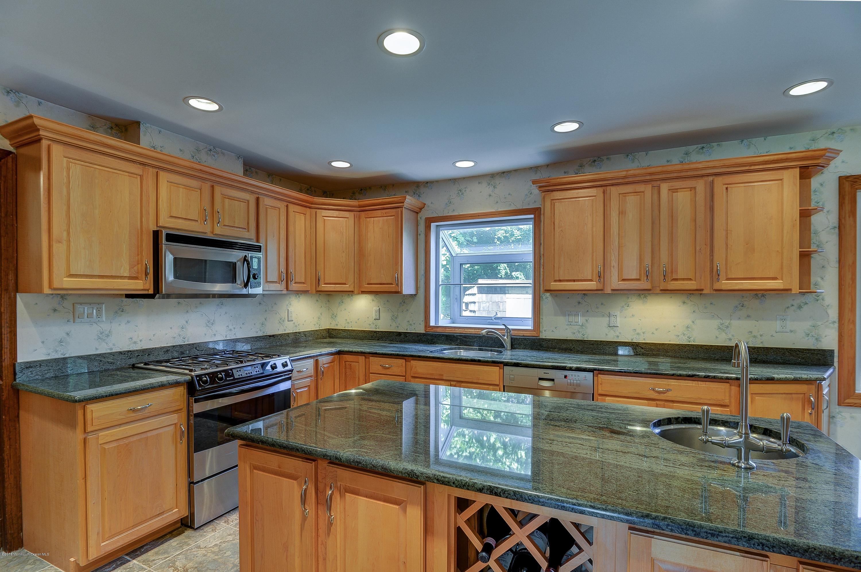 13 Liberty Road Marlboro, NJ 07746 - Photo 9 of 29 010_Kitchen