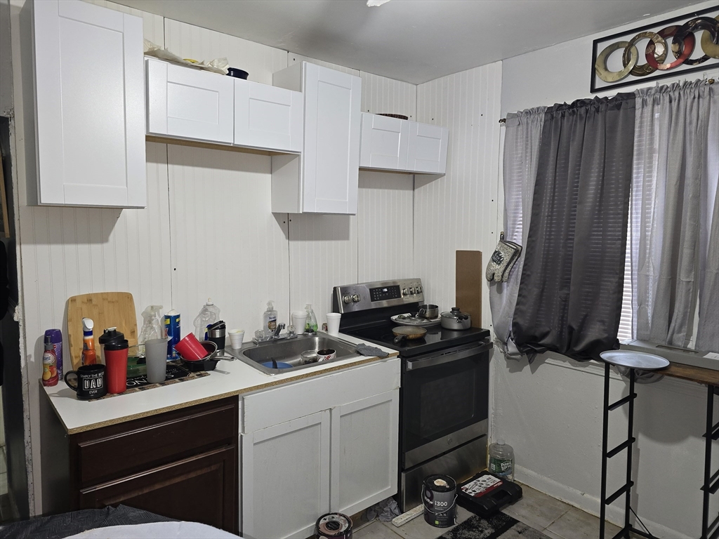 65 Ridgewood Street Boston, MA 02122 - Photo 1 of 12