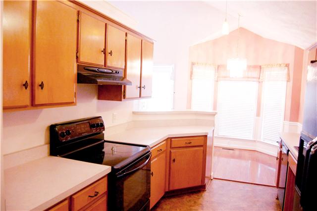 3264 Clapham Road Antioch, TN 37013 - Photo 11 of 19 ALOT OF CABINETS!