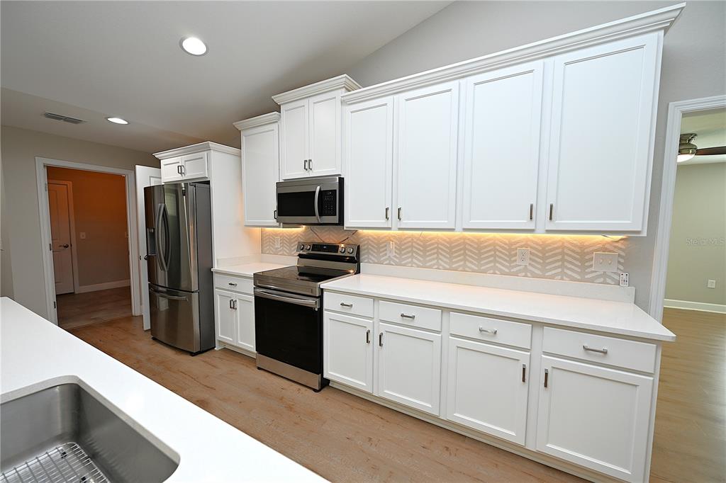 4435 Lake Hancock Road Lakeland, FL 33812 - Photo 12 of 47