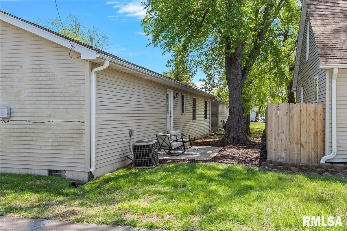 815 9th Street Pawnee, IL 62558 - Photo 17 of 17