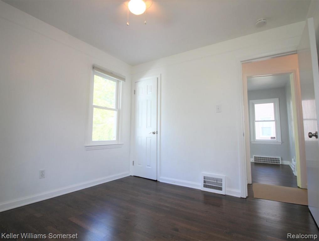 1574 Princeton Road Berkley, MI 48072 - Photo 20 of 28