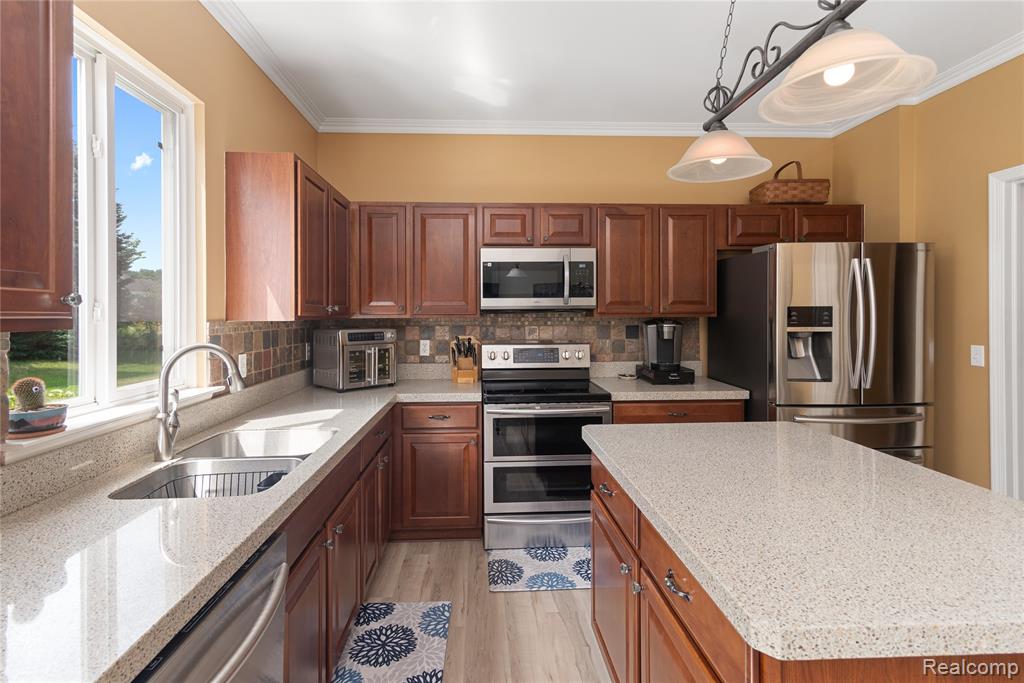 386 Otter Run Road Holly, MI 48442 - Photo 11 of 35