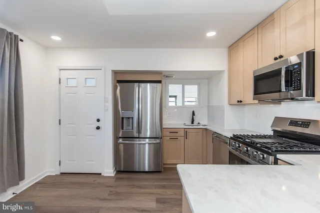 $2,950 | 17 Rhode Island Avenue, Cherry Hill, NJ 08002