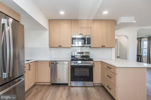 $2,950 | 17 Rhode Island Avenue, Cherry Hill, NJ 08002