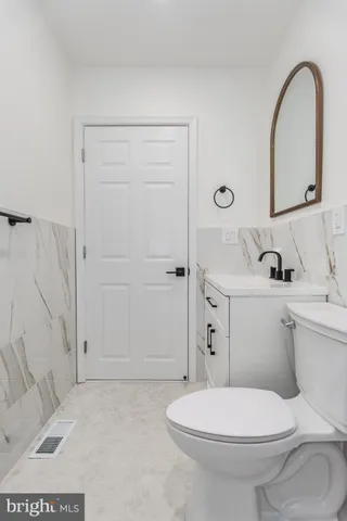 $2,950 | 17 Rhode Island Avenue, Cherry Hill, NJ 08002