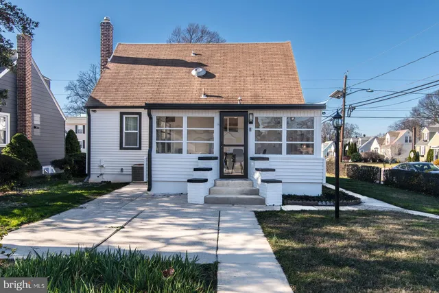 $2,950 | 17 Rhode Island Avenue, Cherry Hill, NJ 08002