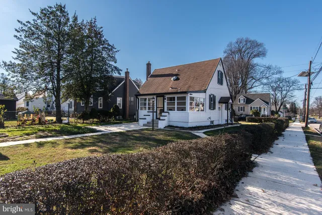 $2,950 | 17 Rhode Island Avenue, Cherry Hill, NJ 08002