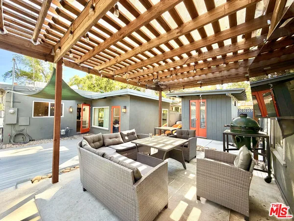 $1,450,000 | 10683 Valleyheart Drive, Studio City, CA 91604