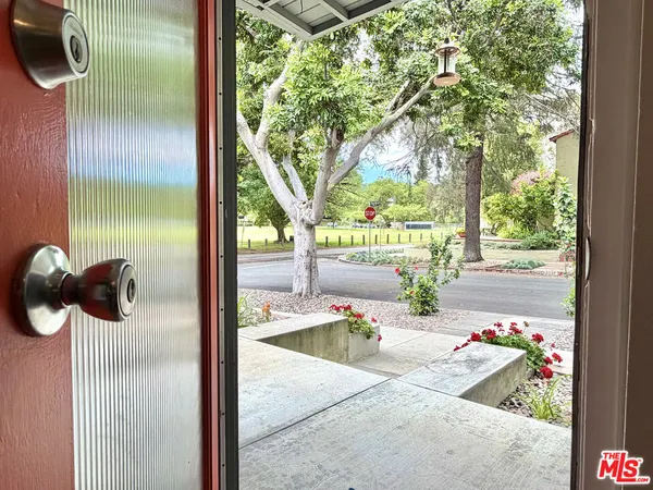 $1,450,000 | 10683 Valleyheart Drive, Studio City, CA 91604