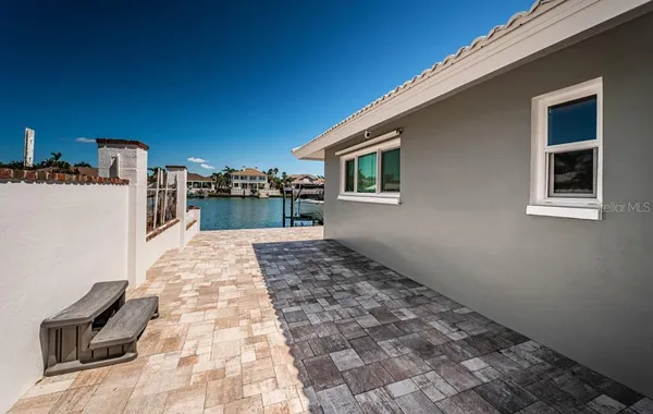 $8,500 | 2180 Dolphin Boulevard South, St. Petersburg, FL 33707