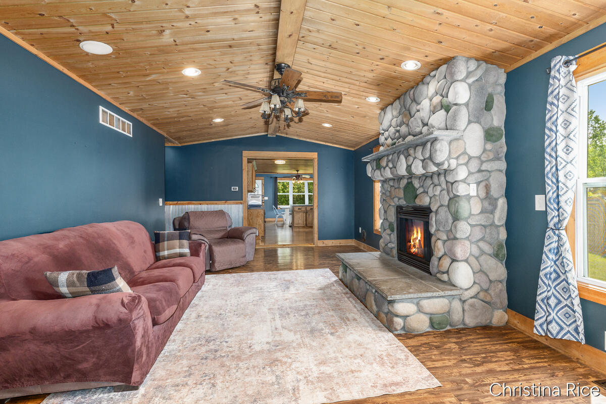 5810 West Sidney Road Sidney, MI 48885 - Photo 6 of 32 5810-West-Sidney_005