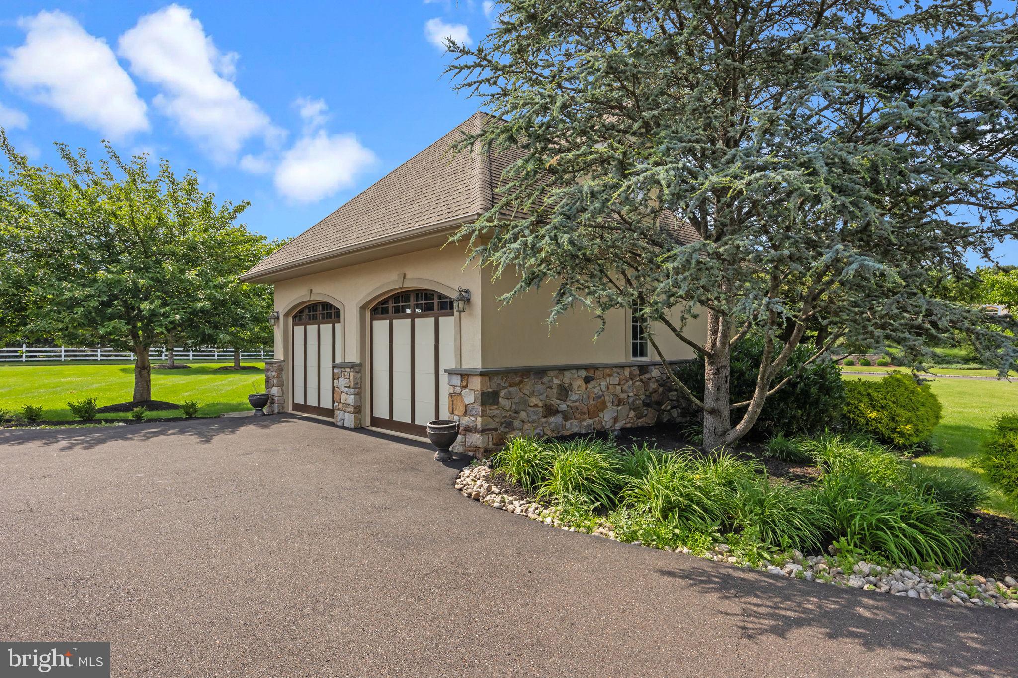2 Aldans Way Newtown, PA 18940 - Photo 5 of 100
