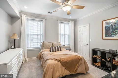 $575,000 | 237 North Bread Street, Unit 2, Philadelphia, PA 19106