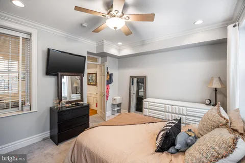 $575,000 | 237 North Bread Street, Unit 2, Philadelphia, PA 19106