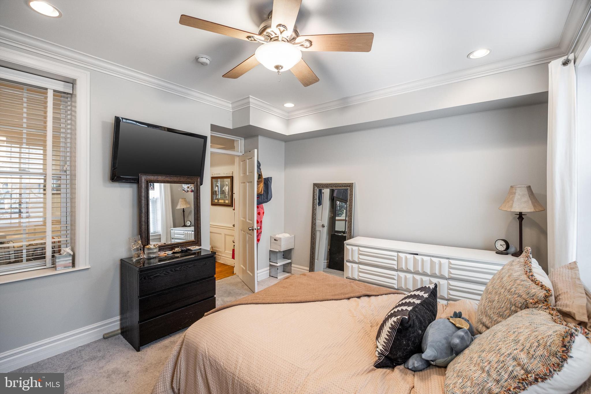 237 North Bread Street, Unit 2 Philadelphia, PA 19106 - Photo 24 of 32