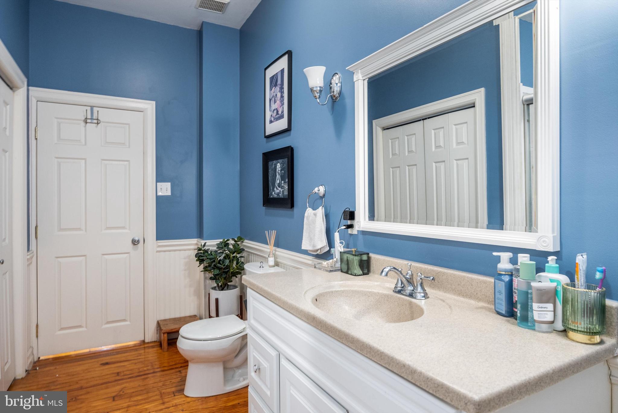 237 North Bread Street, Unit 2 Philadelphia, PA 19106 - Photo 27 of 32