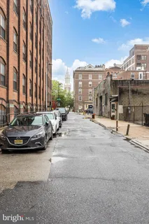 $575,000 | 237 North Bread Street, Unit 2, Philadelphia, PA 19106