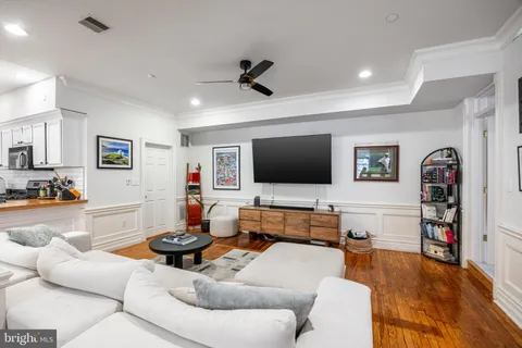 $575,000 | 237 North Bread Street, Unit 2, Philadelphia, PA 19106