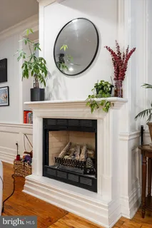 $575,000 | 237 North Bread Street, Unit 2, Philadelphia, PA 19106