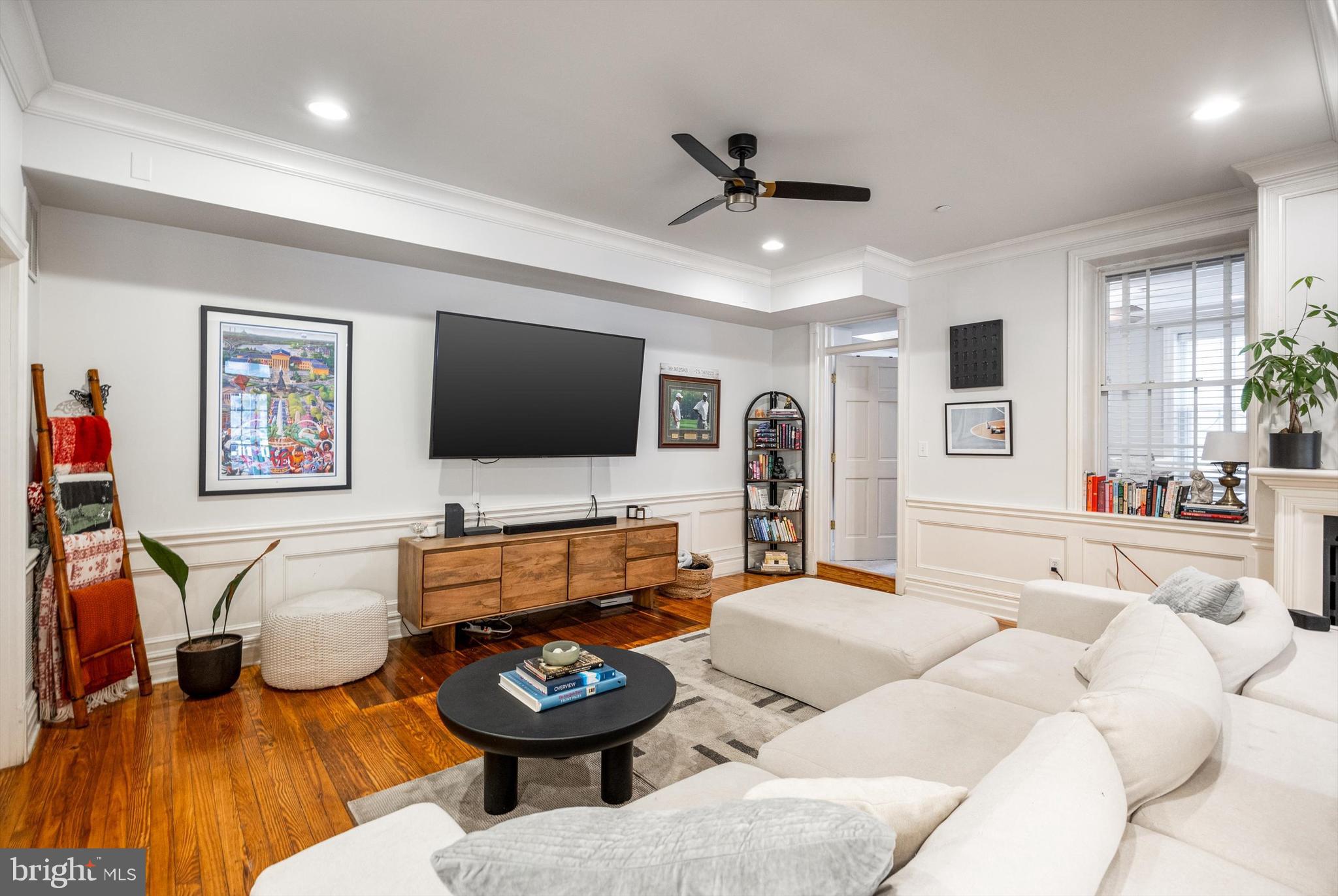 237 North Bread Street, Unit 2 Philadelphia, PA 19106 - Photo 8 of 32