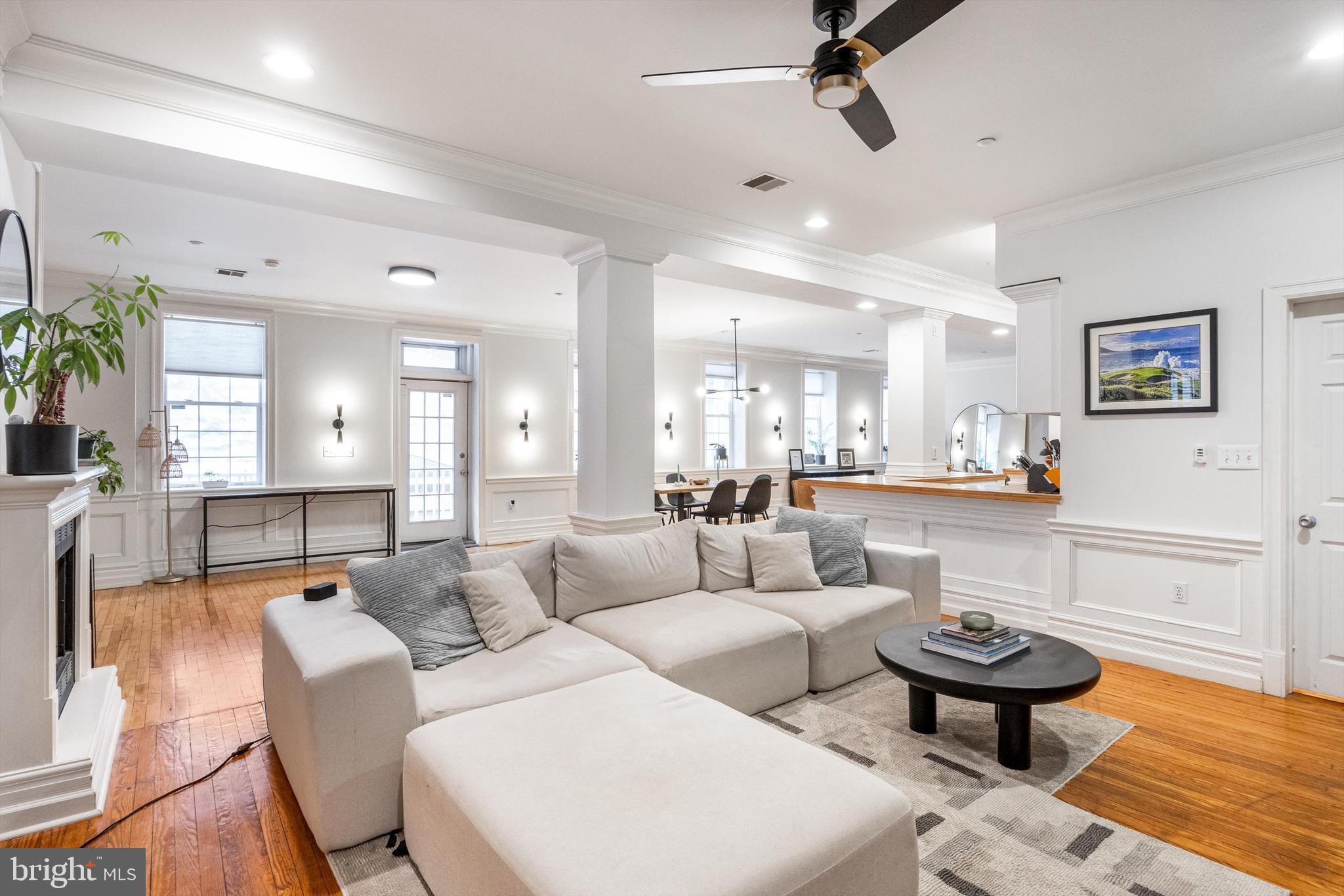 237 North Bread Street, Unit 2 Philadelphia, PA 19106 - Photo 9 of 32