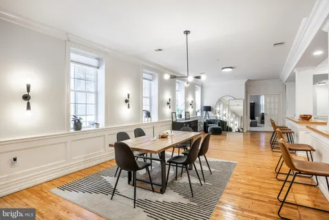 $575,000 | 237 North Bread Street, Unit 2, Philadelphia, PA 19106