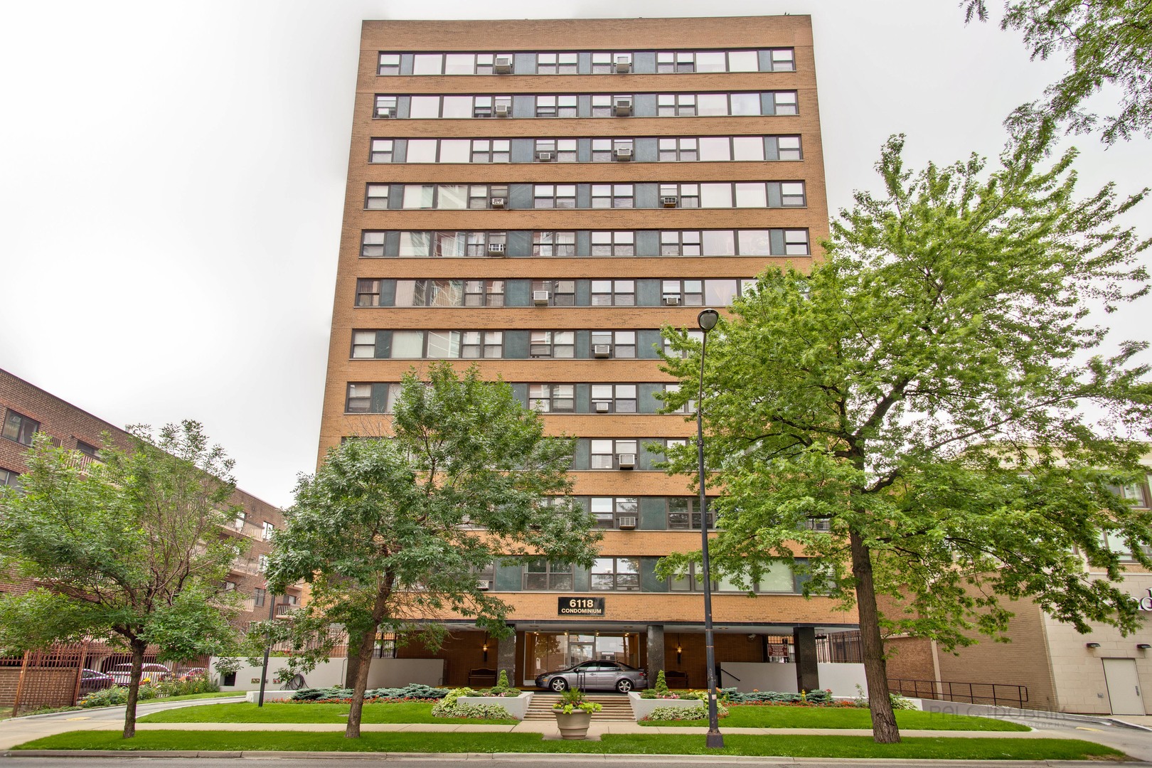6118 North Sheridan Road, Unit 1008 Chicago, IL 60660 - Photo 1 of 10