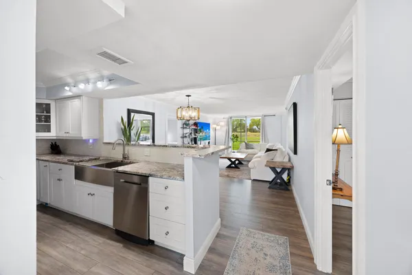 $3,500 | 5301 Northwest 2nd Avenue, Unit 1010, Boca Raton, FL 33487
