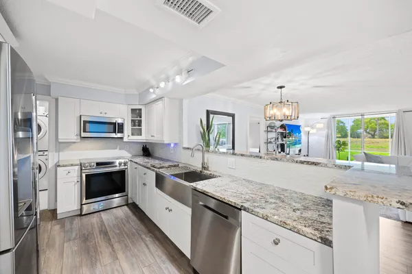 $3,500 | 5301 Northwest 2nd Avenue, Unit 1010, Boca Raton, FL 33487