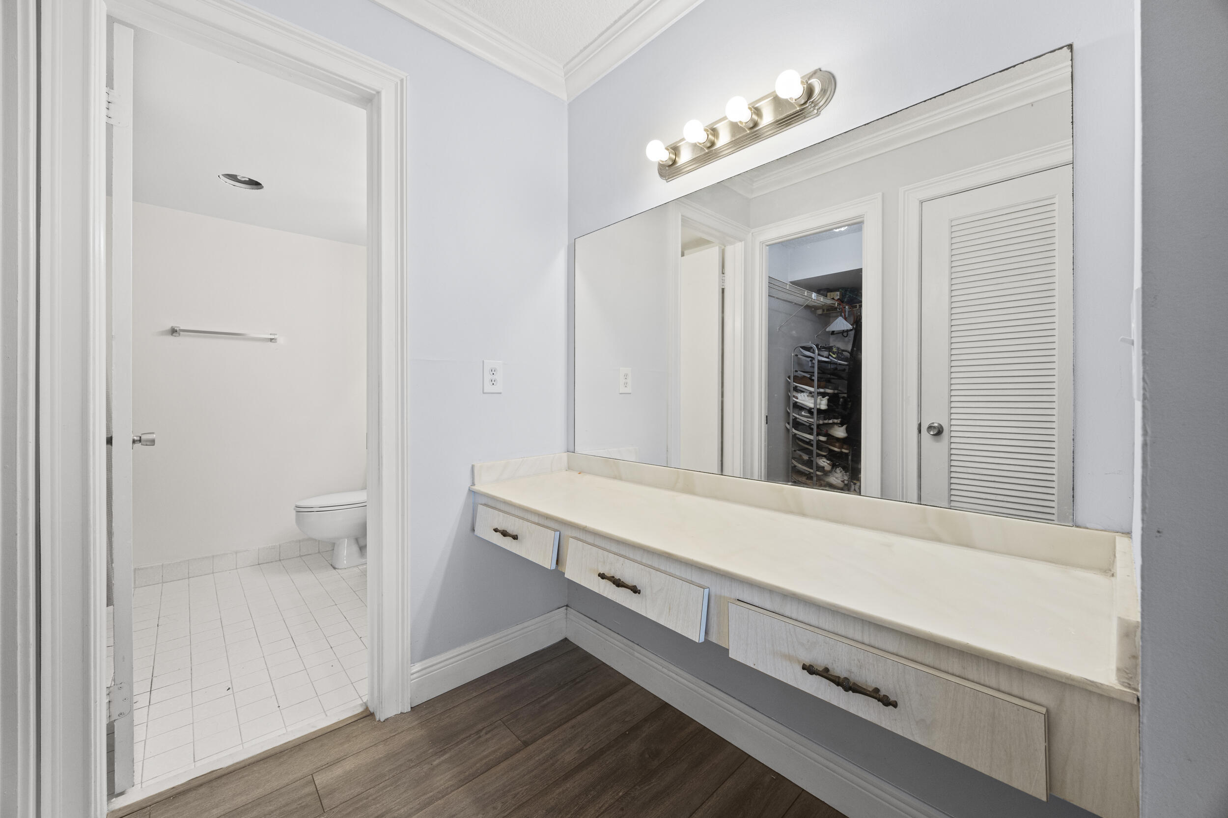 5301 Northwest 2nd Avenue, Unit 1010 Boca Raton, FL 33487 - Photo 21 of 35 Primary Ensuite Bathroom