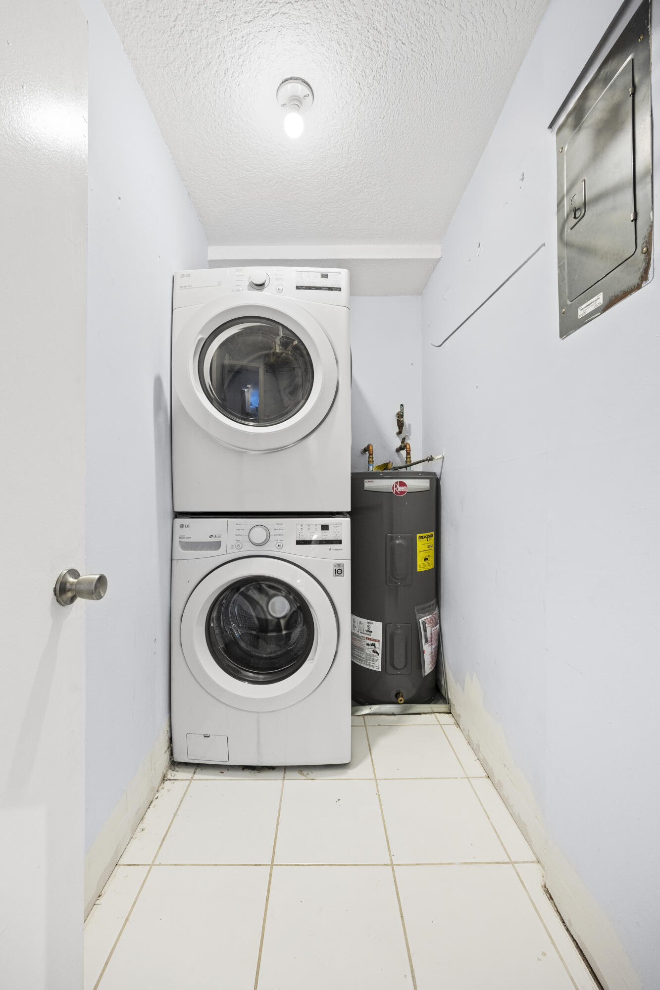 5301 Northwest 2nd Avenue, Unit 1010 Boca Raton, FL 33487 - Photo 30 of 35 Laundry Area