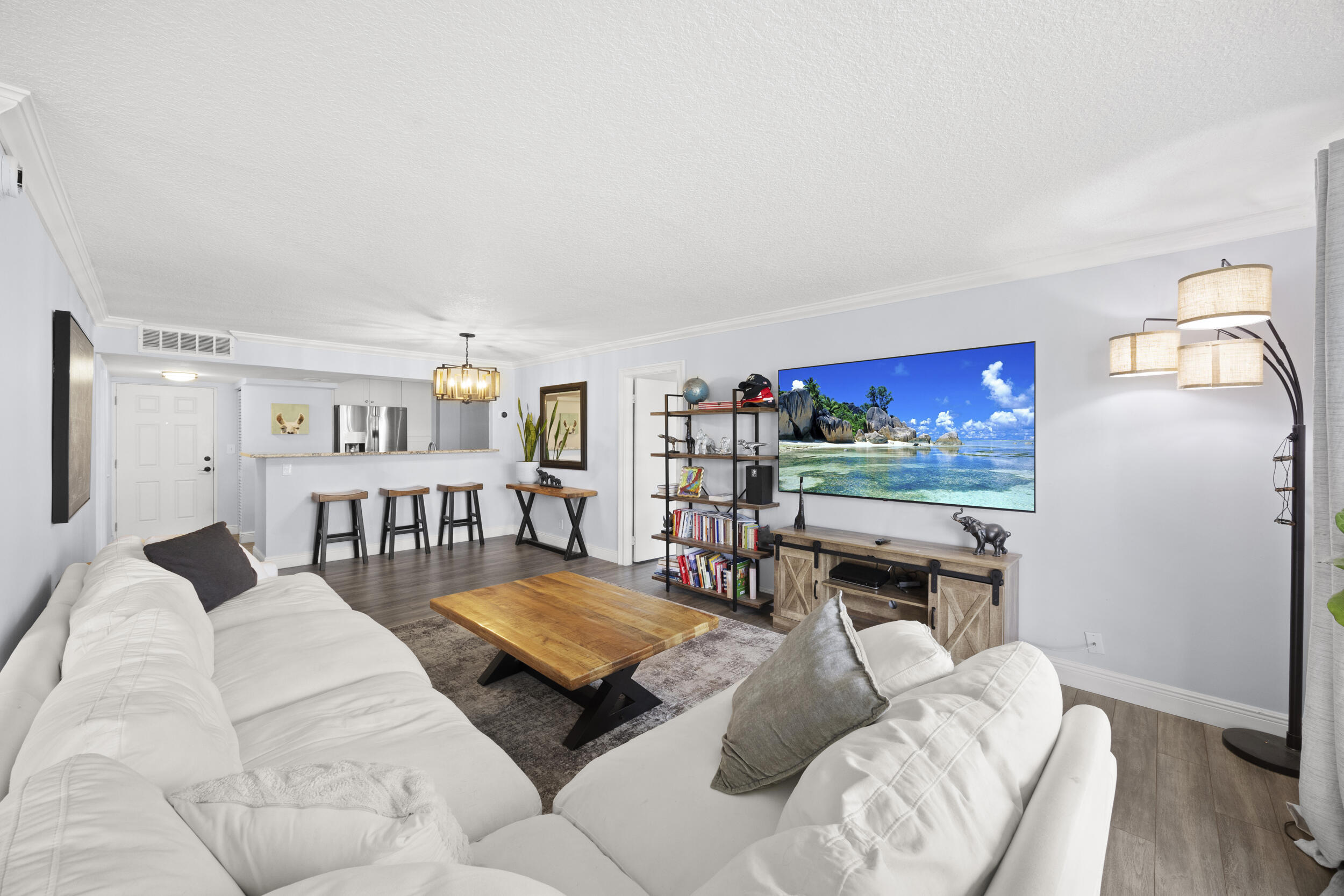 5301 Northwest 2nd Avenue, Unit 1010 Boca Raton, FL 33487 - Photo 7 of 35 Living Room