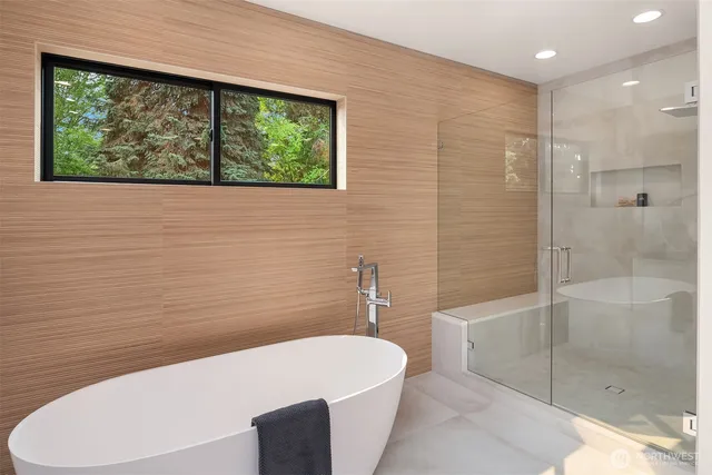 $4,785,000 | 10411 Northeast 28th Place, Bellevue, WA 98004