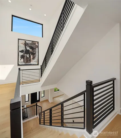 $4,785,000 | 10411 Northeast 28th Place, Bellevue, WA 98004