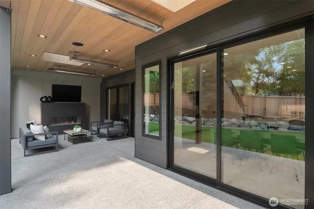 $4,785,000 | 10411 Northeast 28th Place, Bellevue, WA 98004