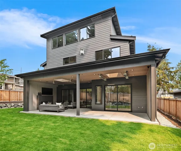 $4,785,000 | 10411 Northeast 28th Place, Bellevue, WA 98004