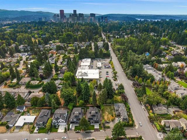$4,785,000 | 10411 Northeast 28th Place, Bellevue, WA 98004