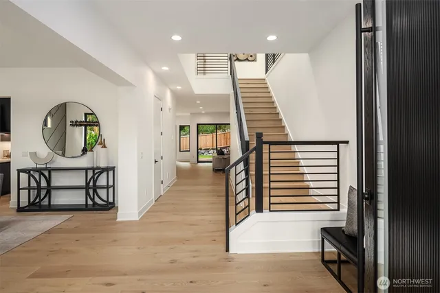 $4,785,000 | 10411 Northeast 28th Place, Bellevue, WA 98004