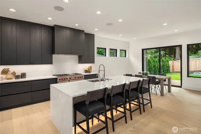 $4,785,000 | 10411 Northeast 28th Place, Bellevue, WA 98004