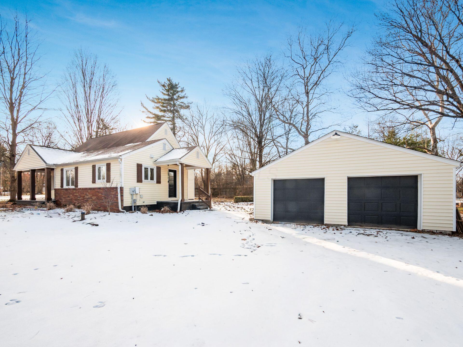 3811 Mann Road Columbus, OH 43230 - Photo 3 of 35 3811 Mann Road, Blacklick, OH 43004