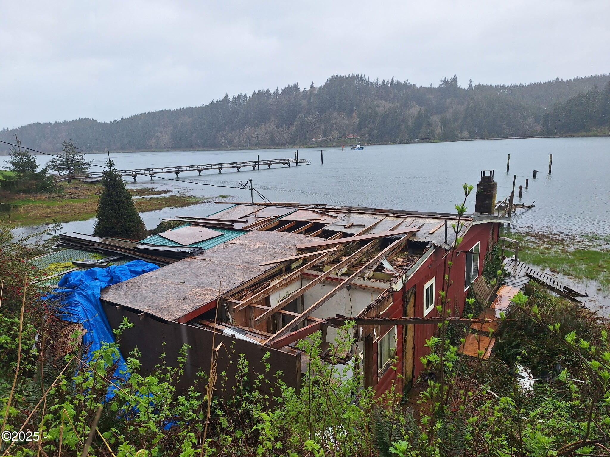 5826 South Bay Road Toledo, OR 97391 - Photo 5 of 18 Bad roof