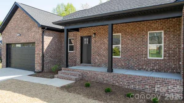 $450,000 | 906 4th Street Northeast, Conover, NC 28613