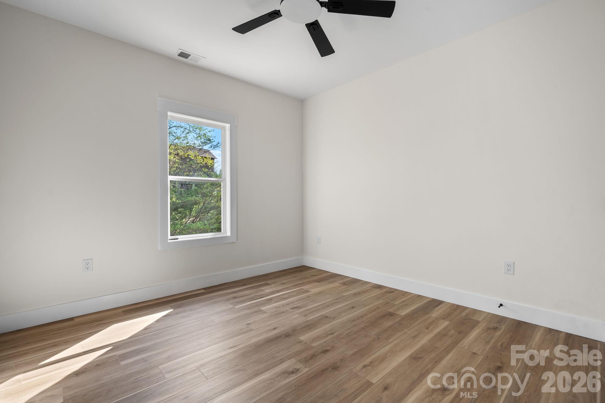 906 4th Street Northeast Conover, NC 28613 - Photo 25 of 48