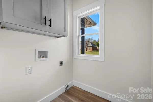 $450,000 | 906 4th Street Northeast, Conover, NC 28613